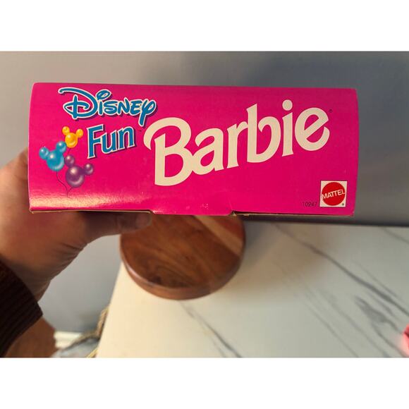 Disney Fun Barbie Doll – Disney Parks Exclusive – 1991 – NRFB – Mickey Ears - Picture 10 of 12